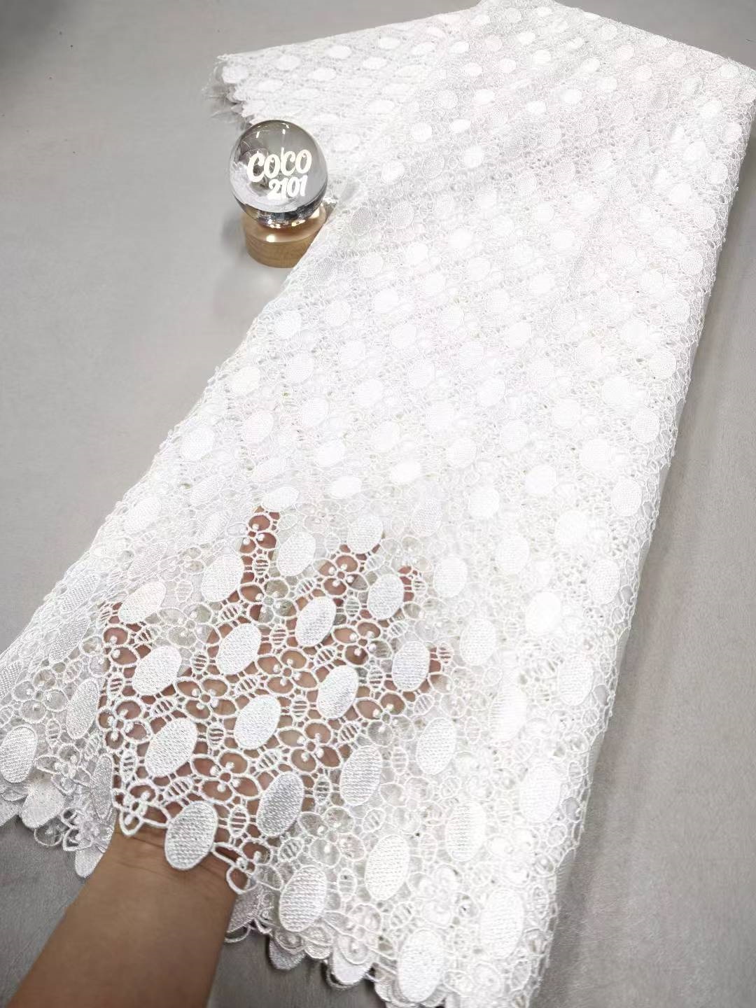 Glitter Tablecloth - Tessuto in Pizzo Ricamato con Paillettes