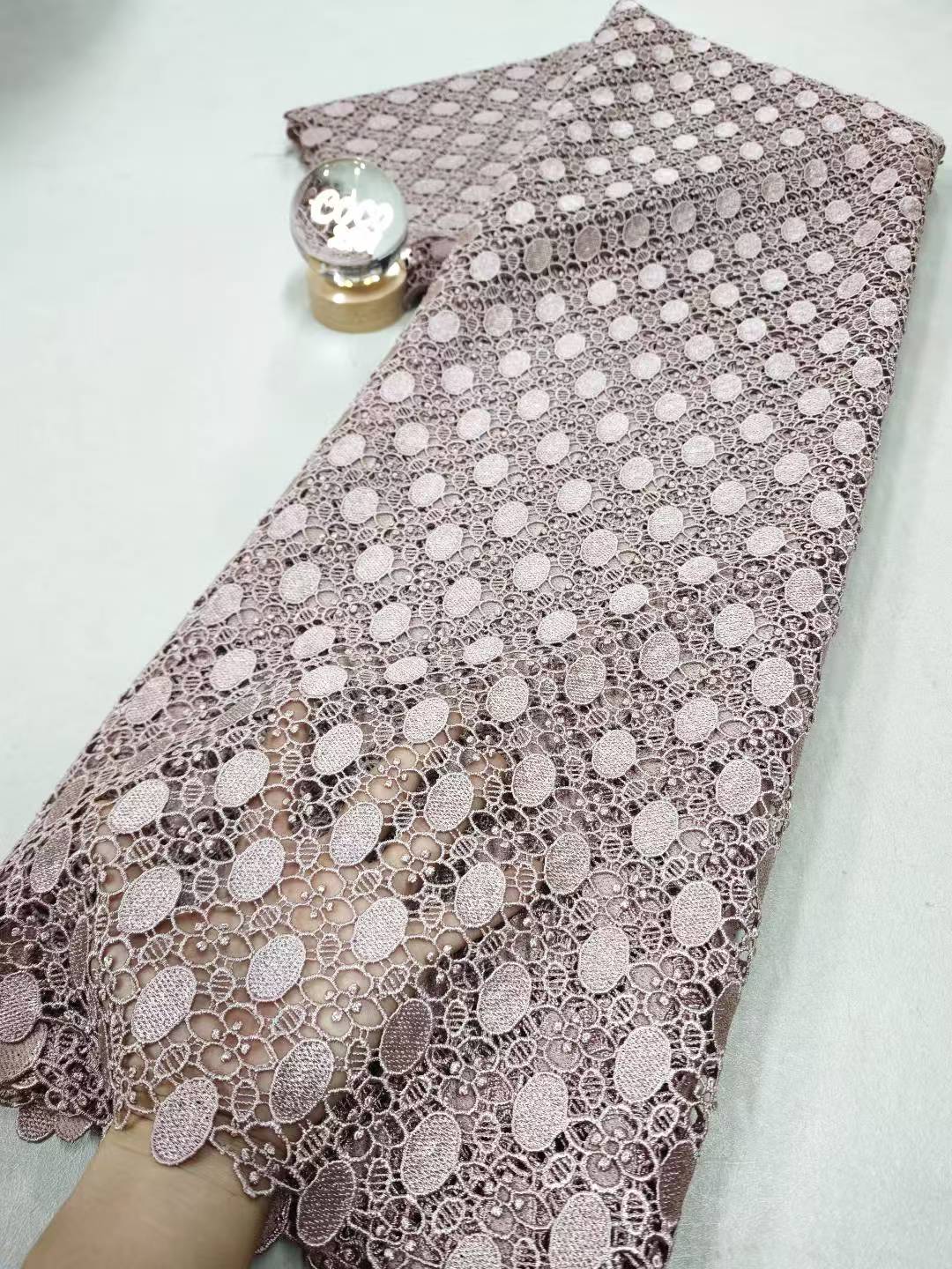 Tessuto in Pizzo Ricamato con  - Glitter Tablecloth recensione e prezzo